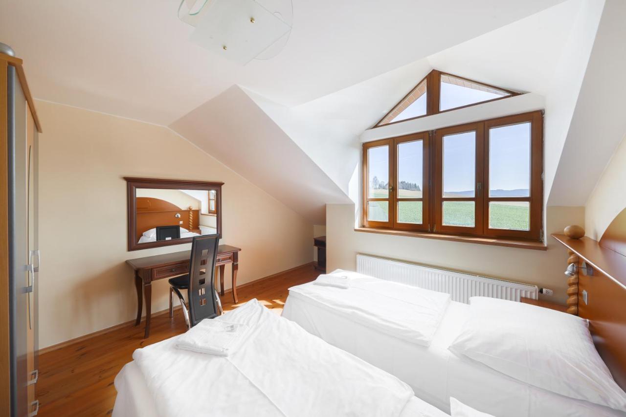 Hotel Stamberk Naceradec Экстерьер фото